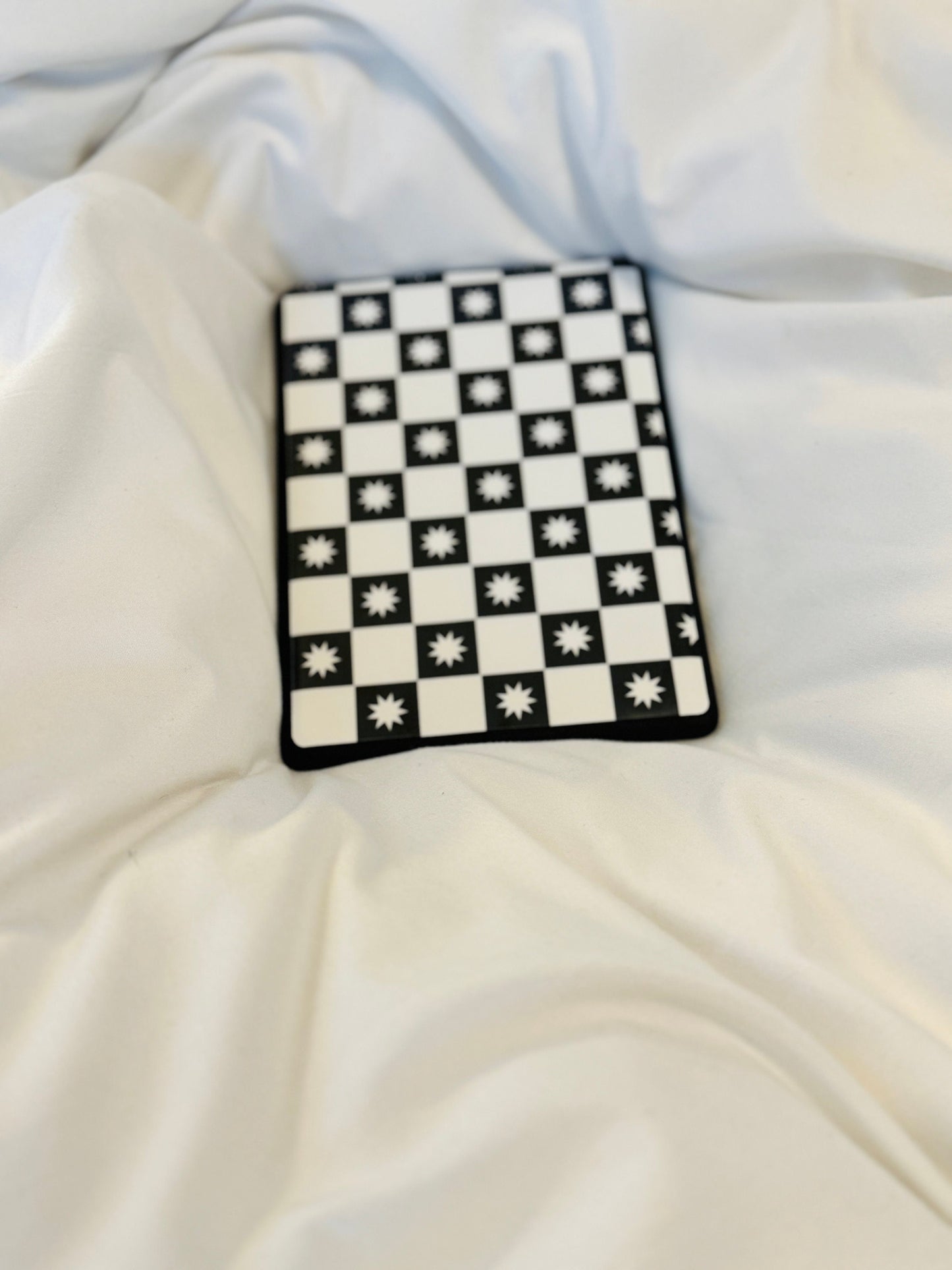 Checker Burst Kindle Skin
