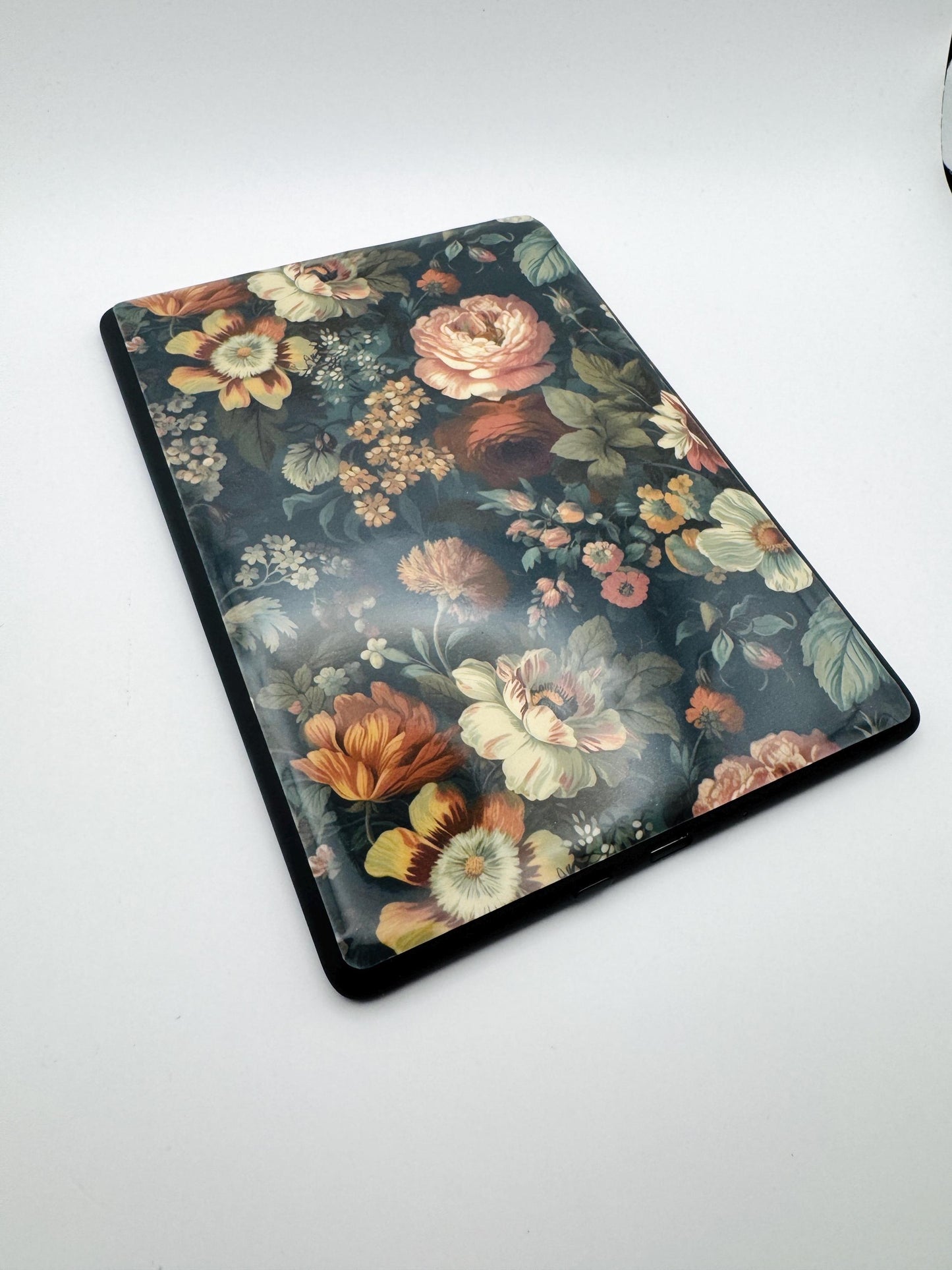 Moody Botanicals Kindle Skin