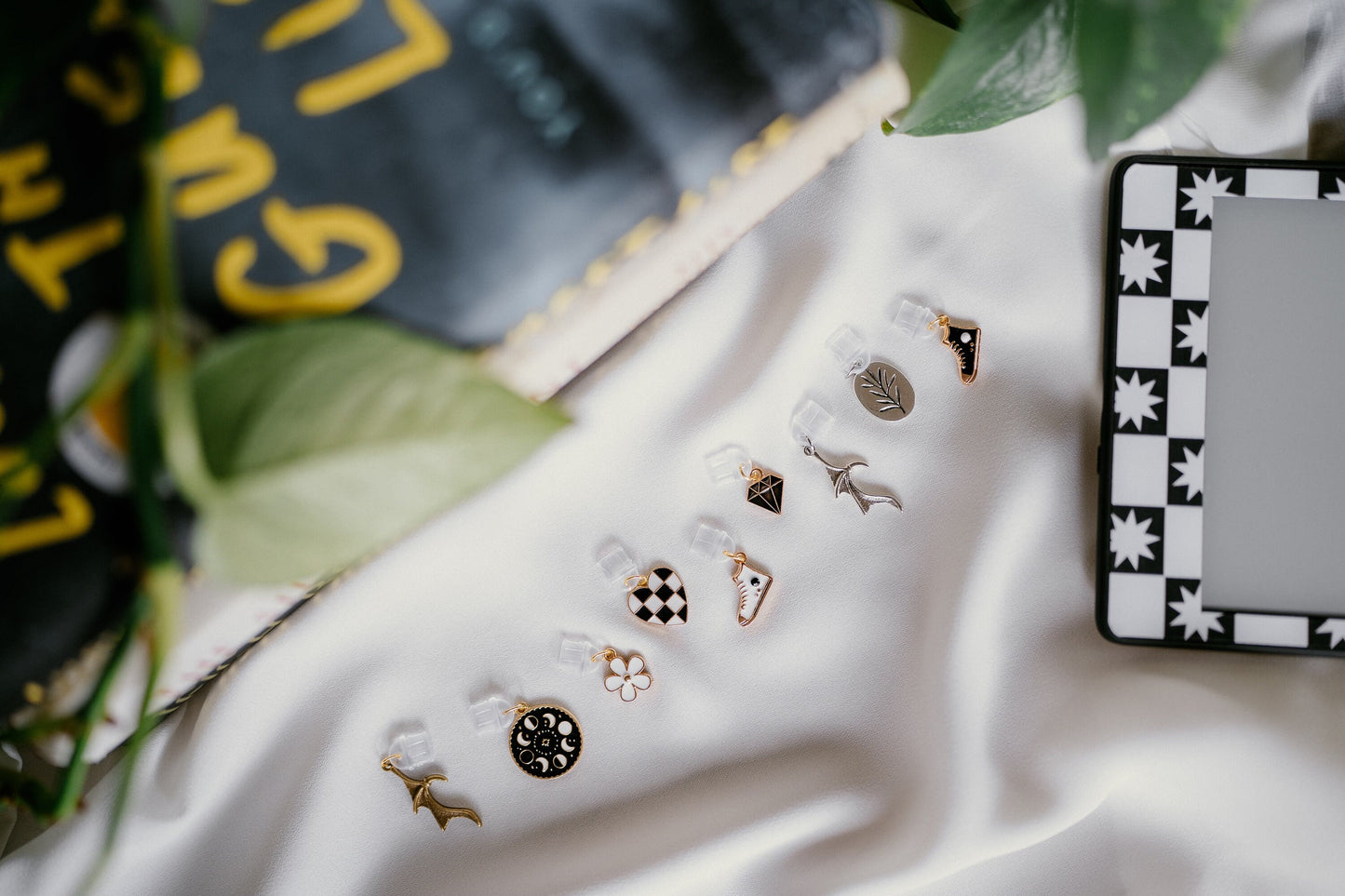Black & White Kindle Charms Collection