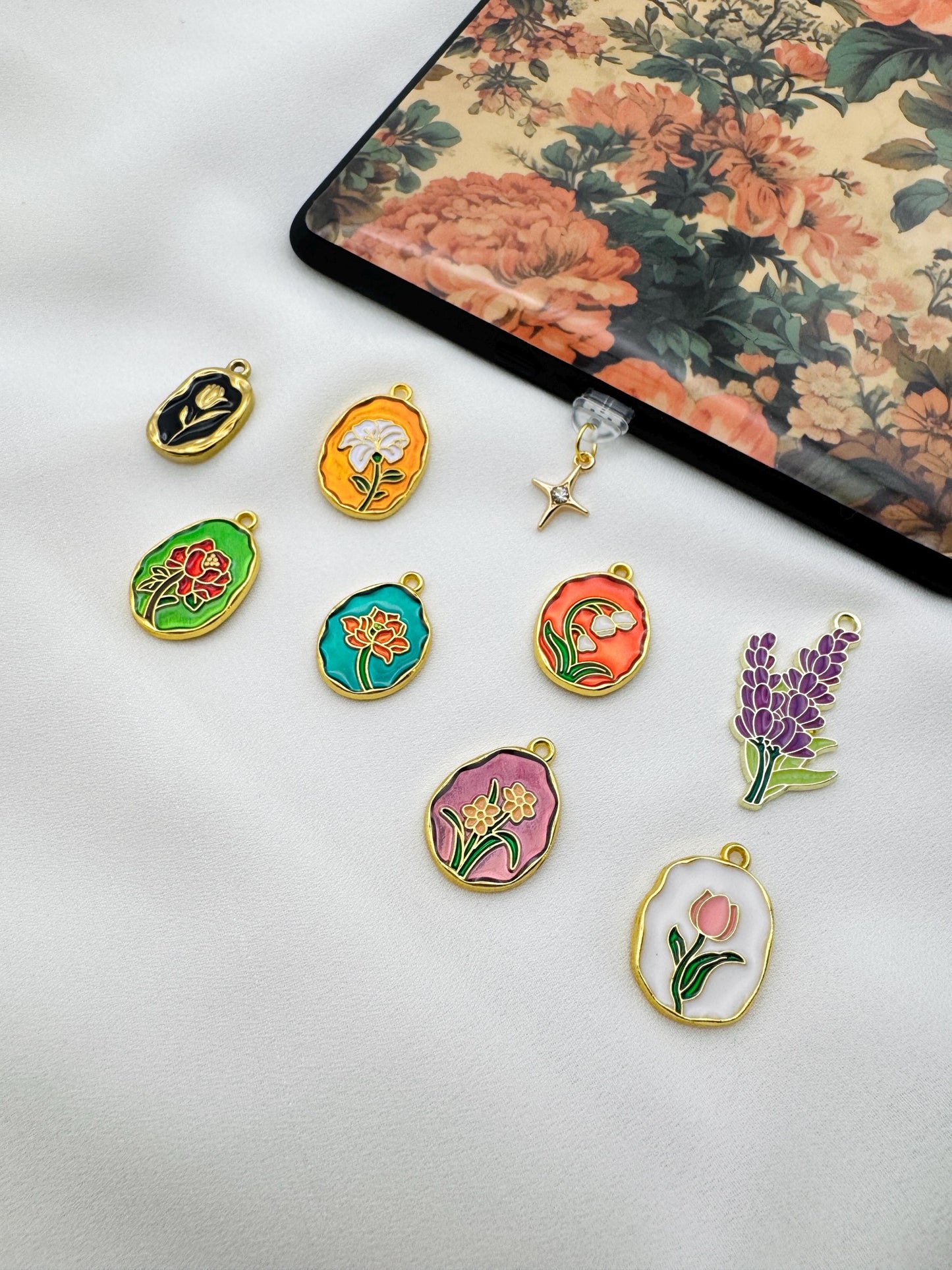Dark Academia Floral Kindle Charms Collection