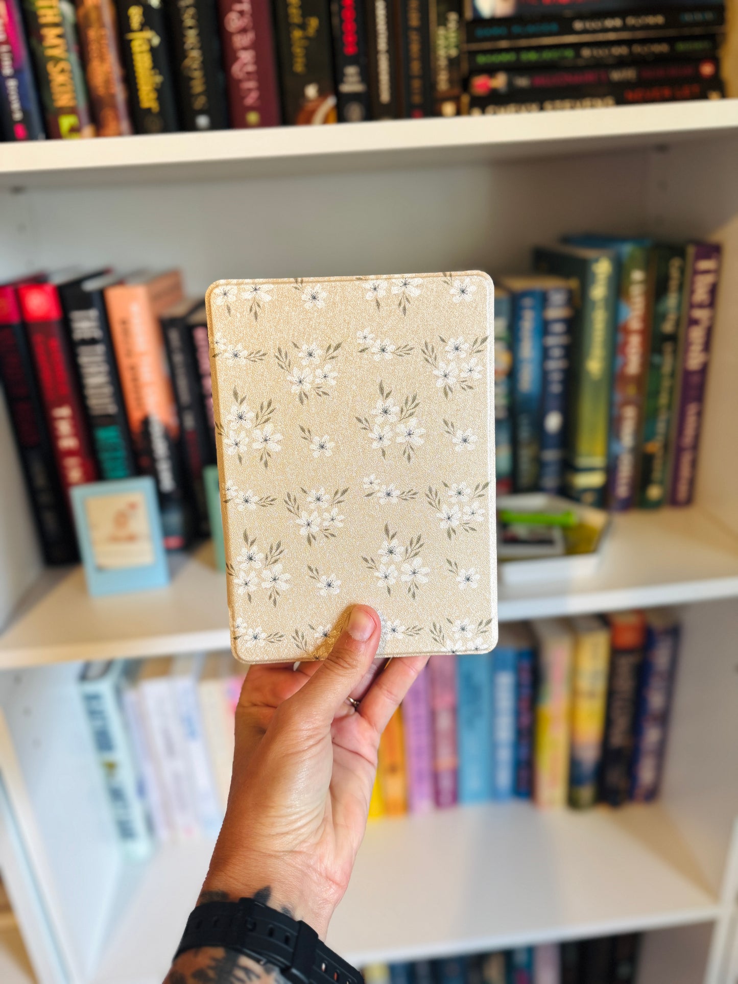 Soft Bloom Kindle Case with Clear Back and Hand Strap
