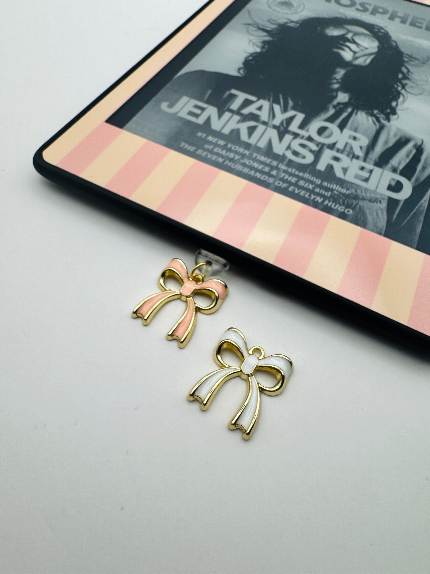 Pink Bow & White Bow Kindle Charm