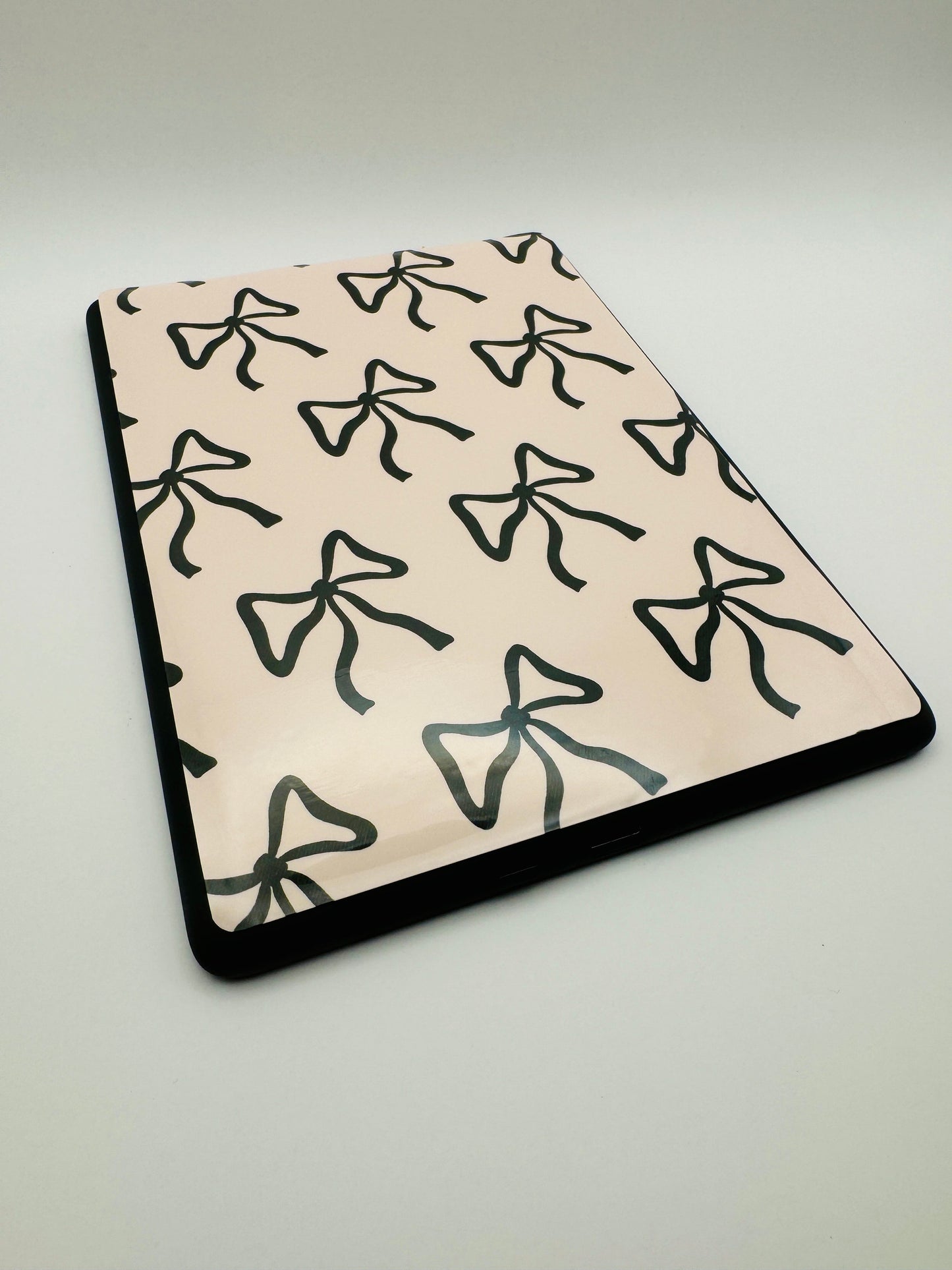Paris Bows Kindle Skin