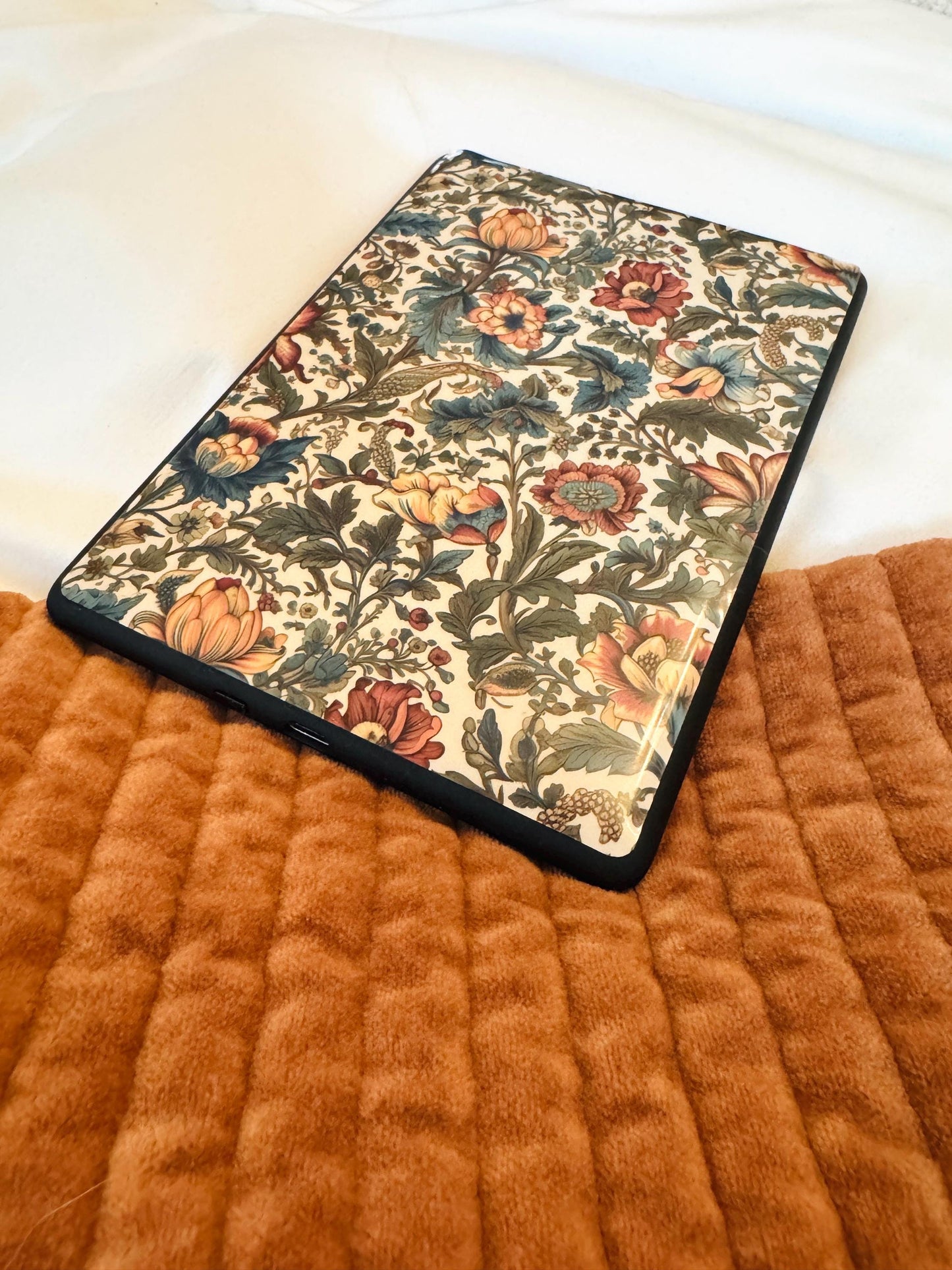 Such a Wallflower Kindle Skin