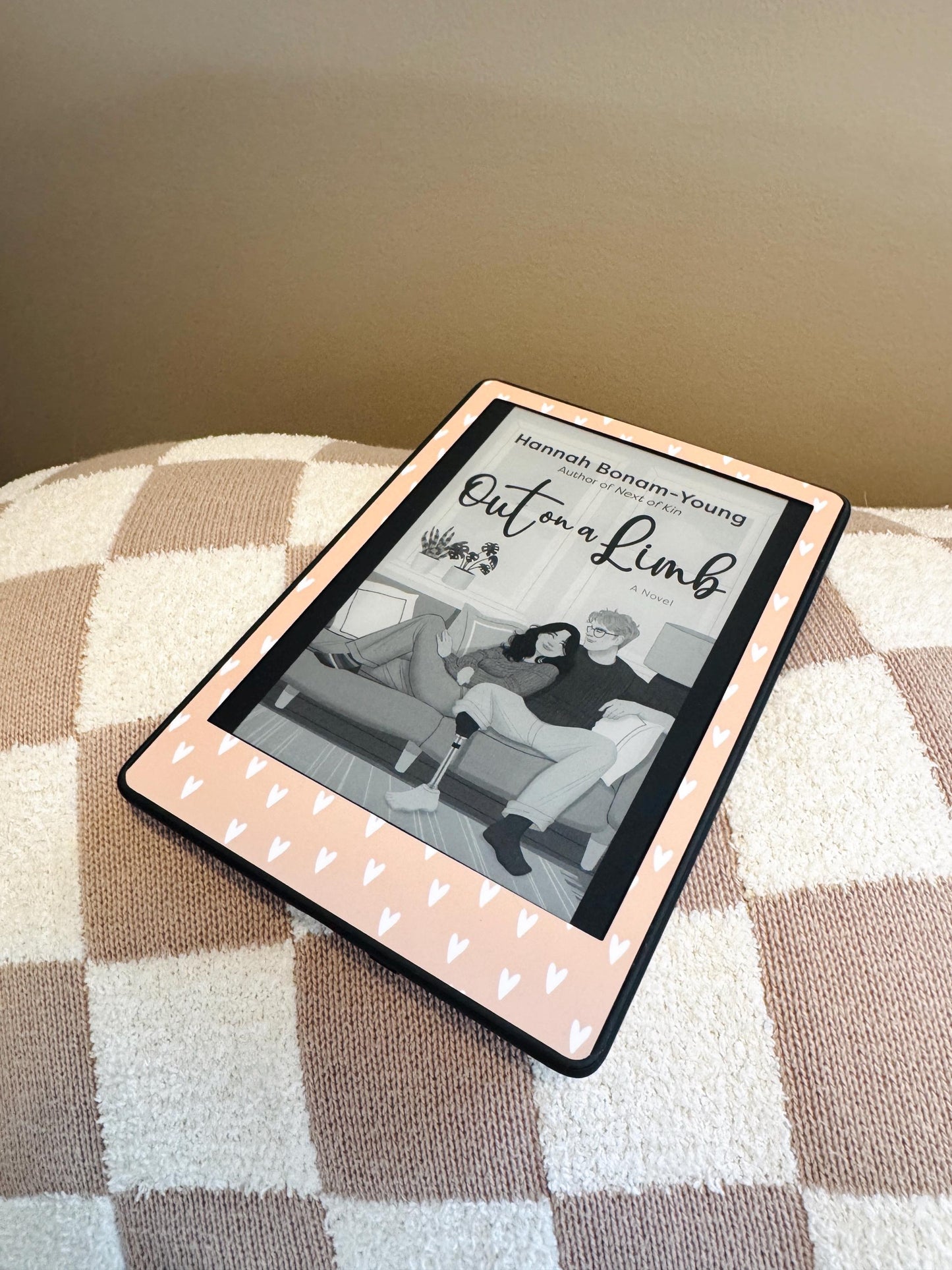 Hearts Out on a Limb Kindle Skin