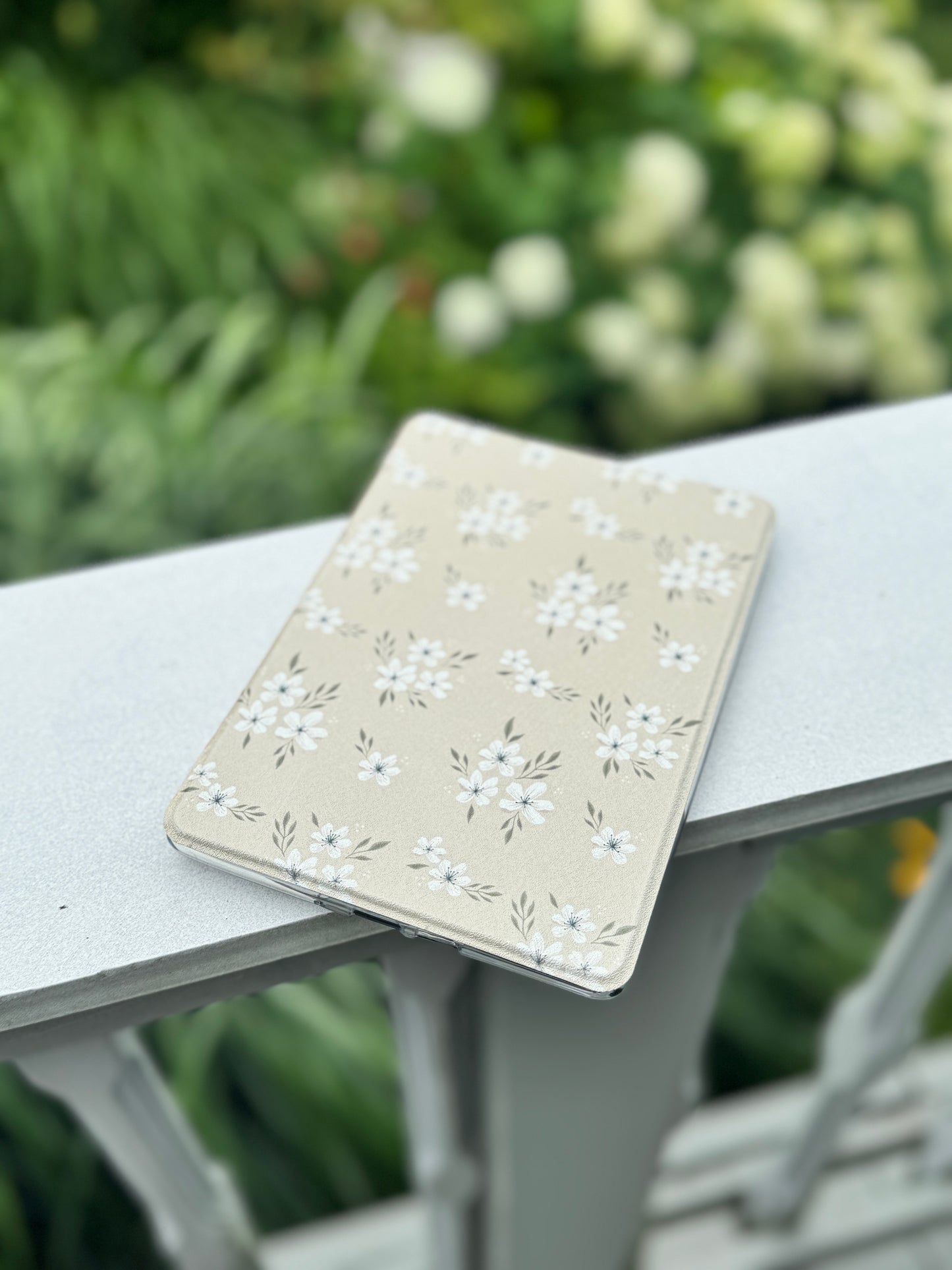Soft Bloom Kindle Case with Clear Back and Hand Strap