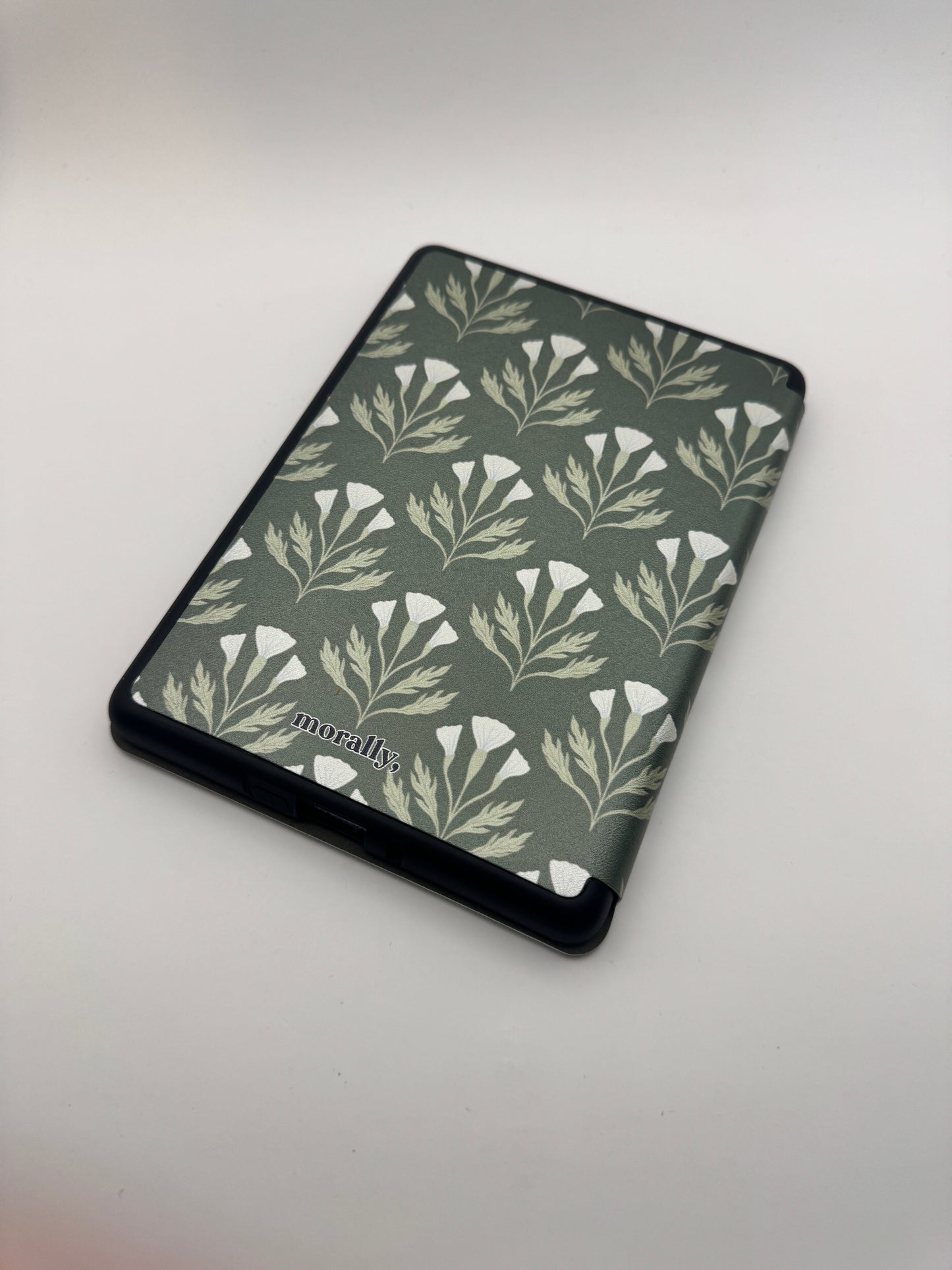 Vintage Florals Kindle Case with Back Magnet and Hand Strap