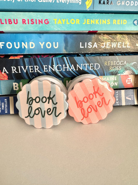 Book Lover MagSafe Kindle Grip