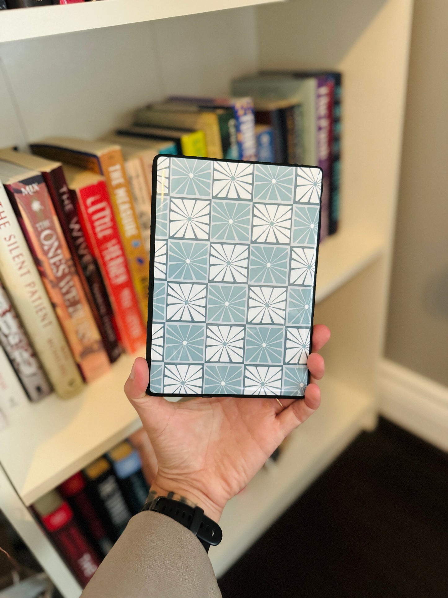 Floral Checker Kindle Skin
